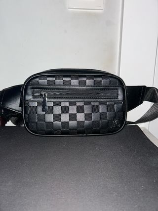 Riñonera Louis Vuitton Negra Cuadros
