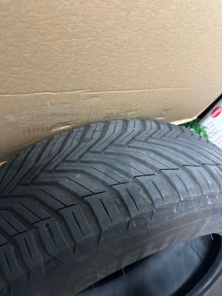 Un Neumático Michelin Crossclimate 2 225/55/17 97Y