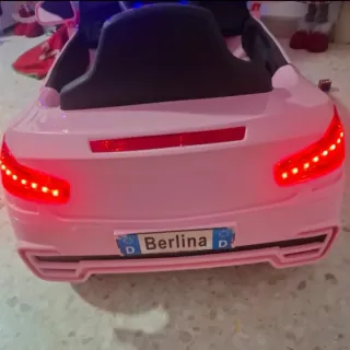 Coche eléctrico infantil rosa