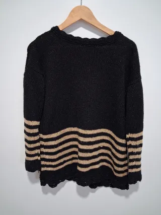 Jersey negro con rayas beige