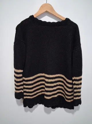 Jersey negro con rayas beige
