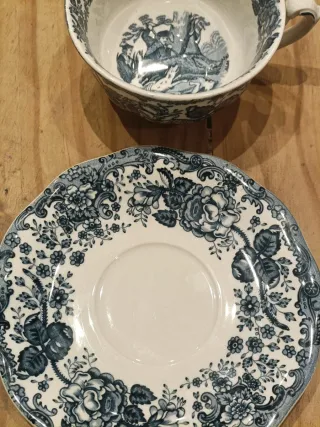 2 Tazas de té antiguas con platillo, La Cartuja