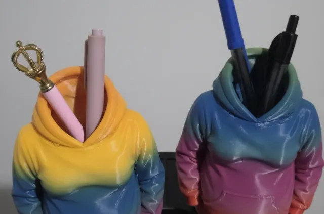 Portalápices con diseño de sudadera