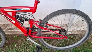 Bicicleta Montaña Doble Suspensión Roja