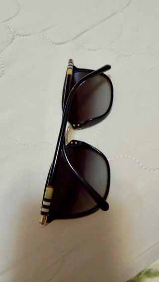 Gafas de sol negras y multicolor