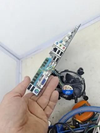 Placa Base Gigabyte GA-H61M-DS2V