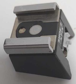 Adattatore Olympus Shoe 2 per fotocamere reflex analogiche