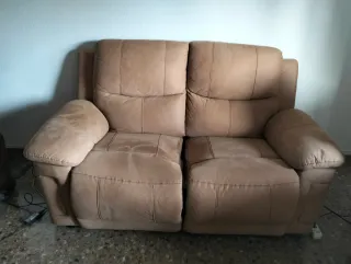 Sofá de 2 plazas en piel beige