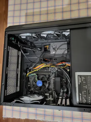 PC MSI i7-8700 240GB SSD