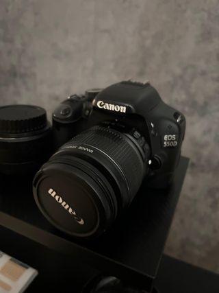 Canon EOS 550D + 2 Lentes + 3 Baterías