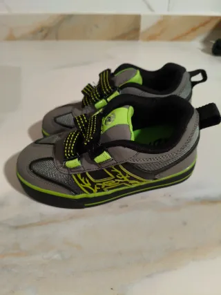 Zapatillas con ruedas niño