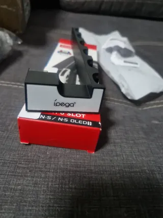 Cargador Ipega 6 Slots N-S/N-S OLED