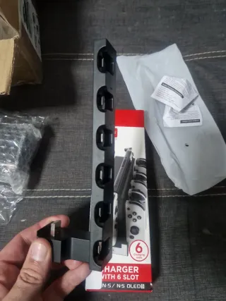 Cargador Ipega 6 Slots N-S/N-S OLED