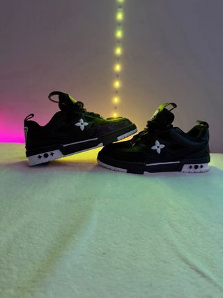 Zapatillas Louis Vuitton Negras y Blancas