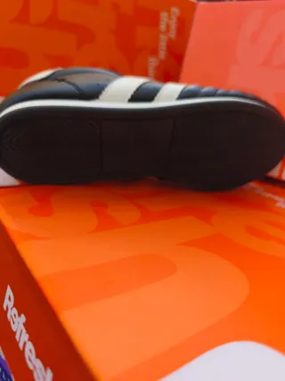 Zapatillas Refresh Negras y Blancas Veganas