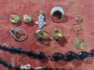 Lotto bigiotteria 9 pezzi