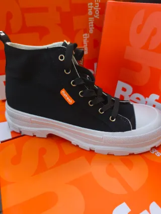 Botín Refresh Negro y Blanco