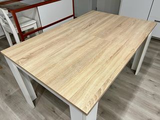 Mesa de comedor blanca extensible
