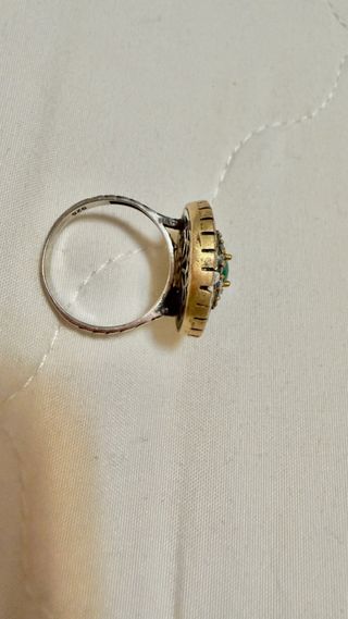 Anillo de plata y oro con diseño