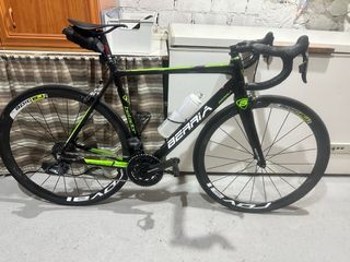 Bicicleta carretera carbono Berria SRAM AXS