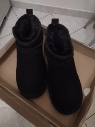 Stivali UGG Ultra Mini Neri Tg 36