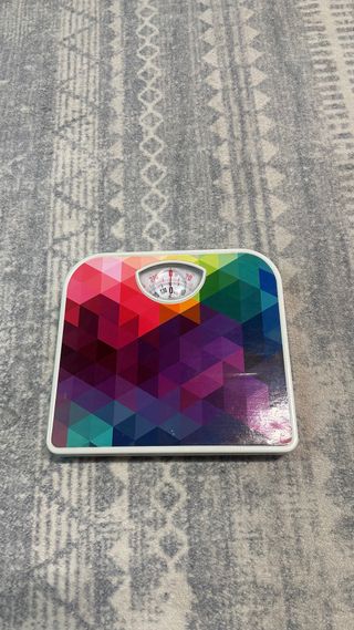 Báscula de baño colorida