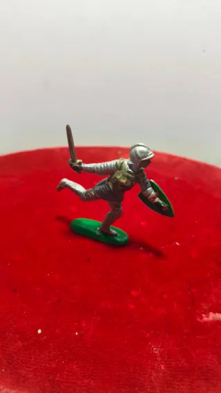 Soldados de goma medievales variados "REAMSA"