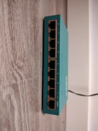 PheeNet Switch 8 Puertos 10/100Mb