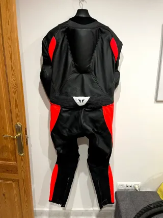 Mono Dainese Tosa 1 Pieza Cuero Talla 52