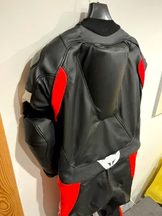 Mono Dainese Tosa 1 Pieza Cuero Talla 52