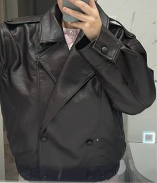 Nueva! Cazadora efecto piel con cuello desmontable