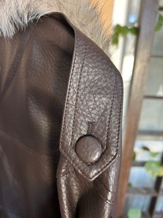 Nueva! Cazadora efecto piel con cuello desmontable