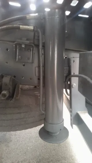 Camión porta maquinaria