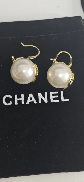 Preciosos Pendientes Chanel Perla