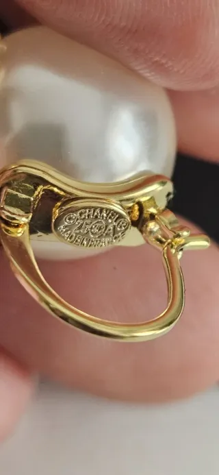 Preciosos Pendientes Chanel Perla