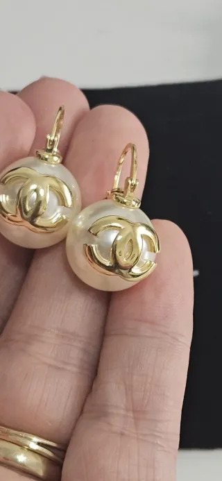 Preciosos Pendientes Chanel Perla