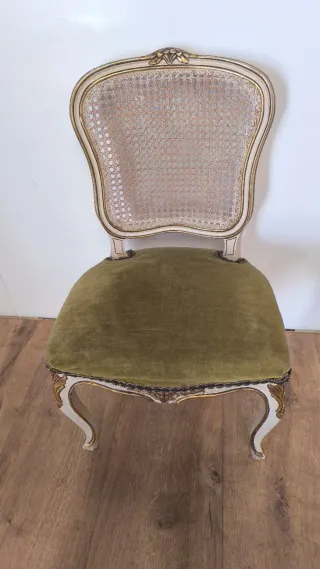 SILLA LUISXV DE MADERA ANTIGUA COQUETA