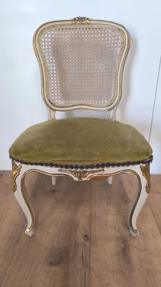 SILLA LUISXV DE MADERA ANTIGUA COQUETA