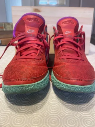 Scarpe Nike Lebron Rosse e Azzurre