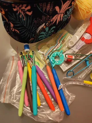 Kit uncinetti e filati