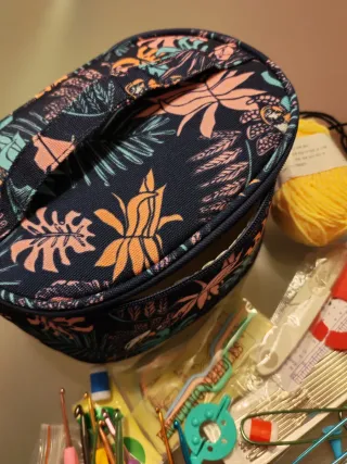 Kit uncinetti e filati