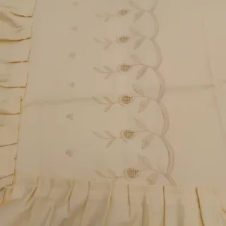 Colcha cuna y carrito bordada vintage