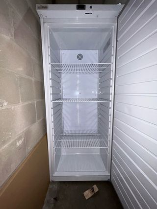 Nevera vertical gran capacidad
