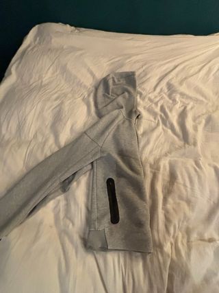 Sudadera Nike Tech Gris