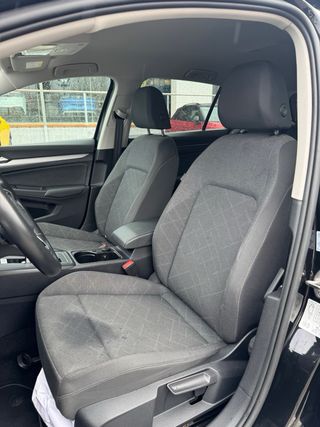 VW Golf Life 1.5eTSi 130cv automatico