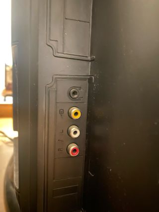 Televisión OKI Negra con Mando