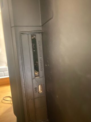 Televisión OKI Negra con Mando