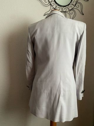 Conjunto T40: Americana, Pantalón y Cuerpo.