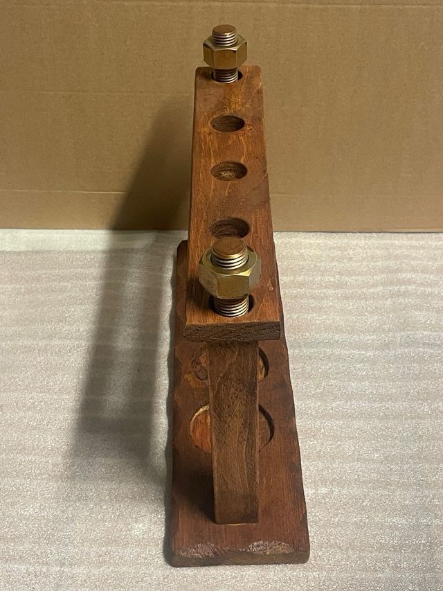 Botellero de diseño madera y metal.