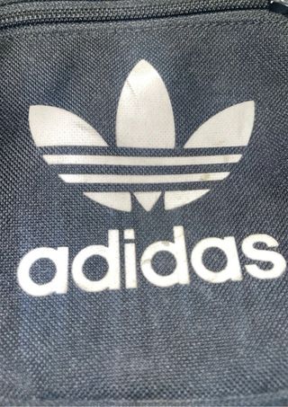 Riñonera Adidas Negra
